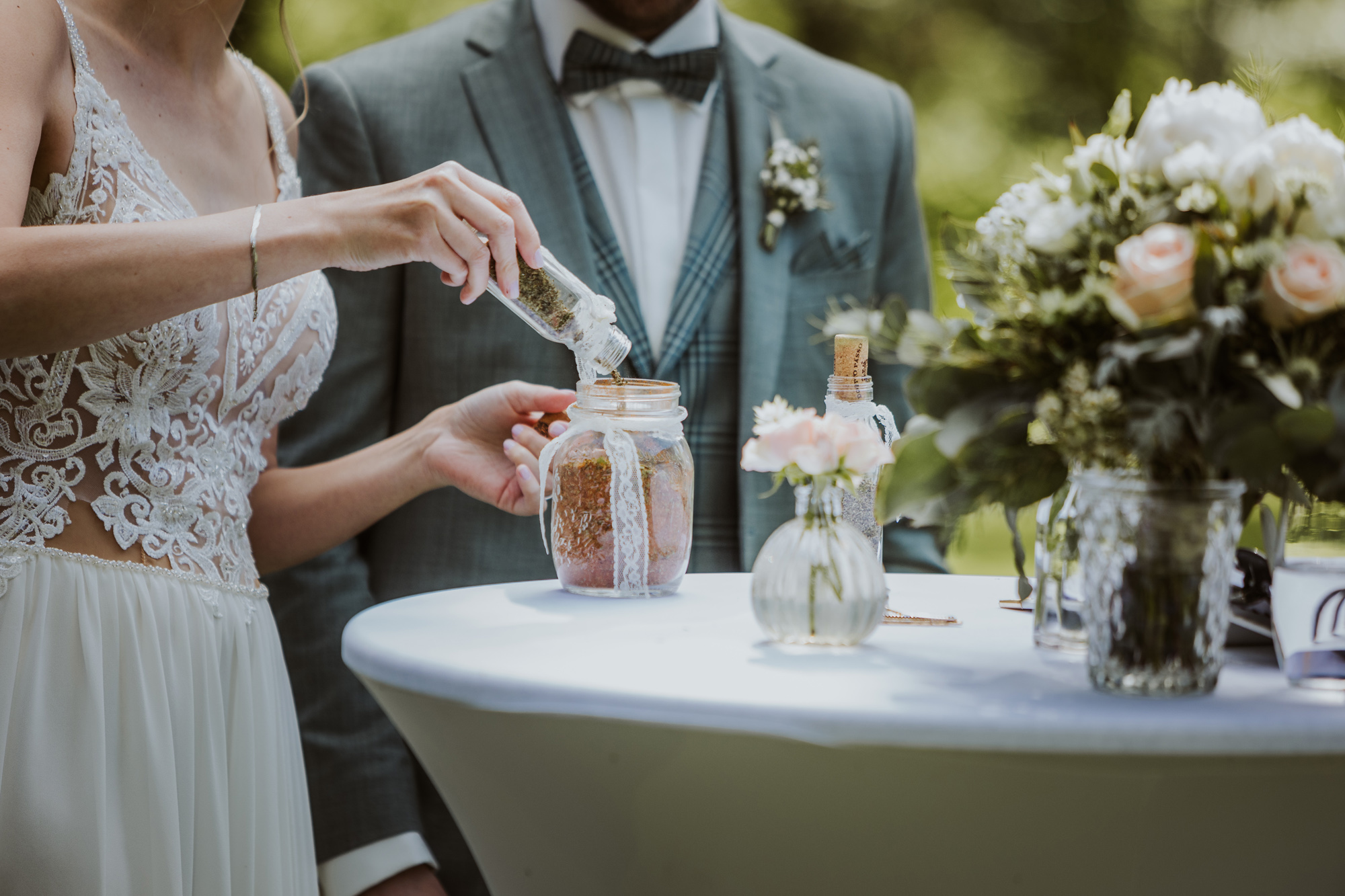 bewegt und berührt by Janina Riepshoff - Freie Trauung